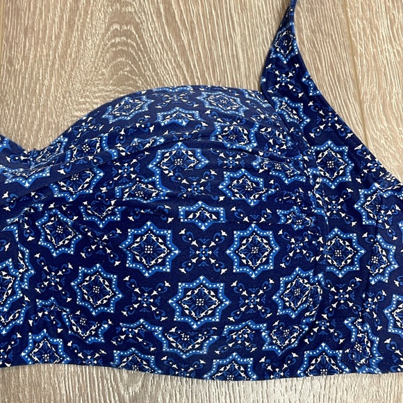 Nip Tuck Joann Bikini Top Blue Medallion Multi Fit Cup US 8 - Picture 8 of 16